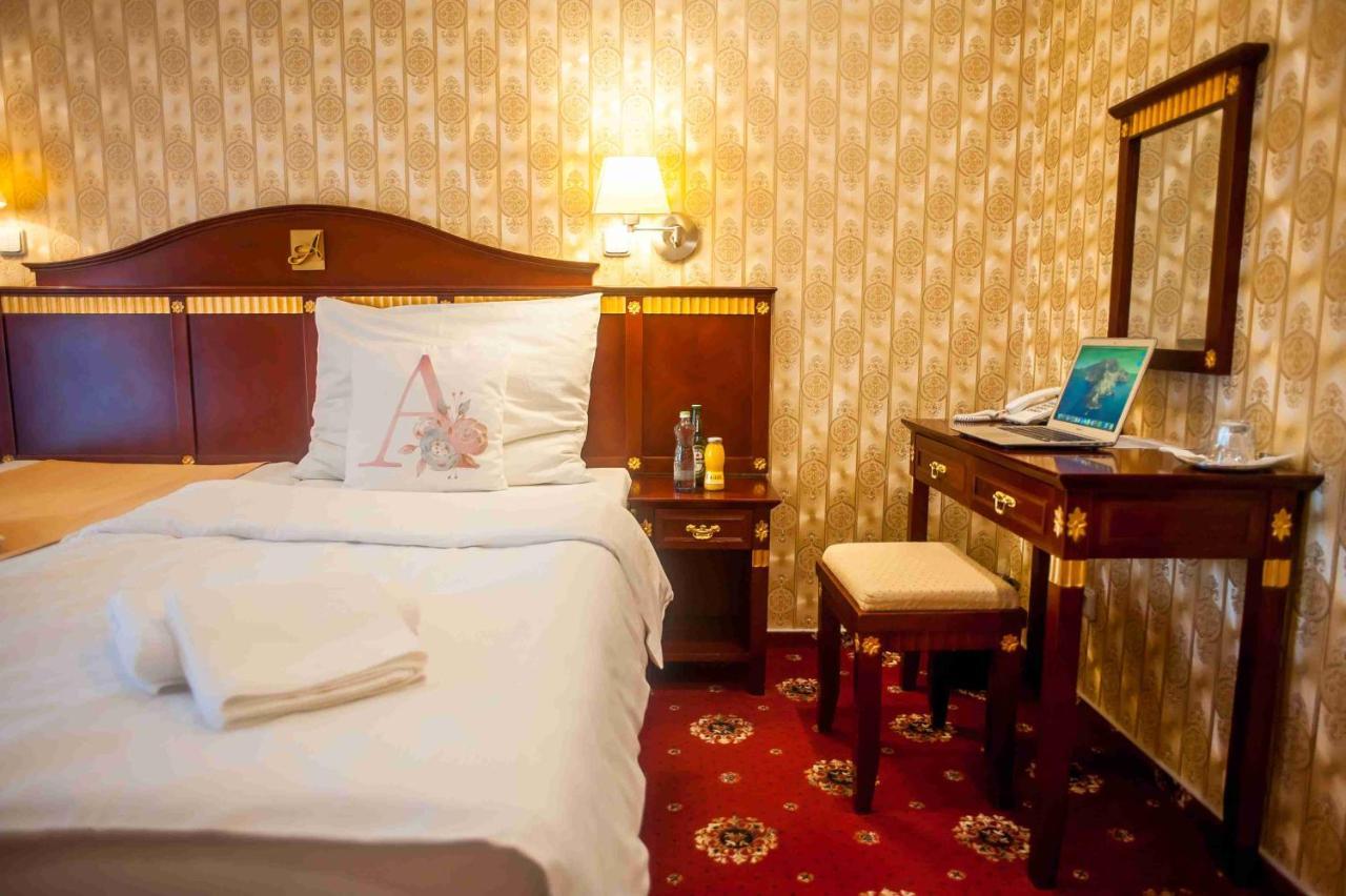 Hotel Tommy Wellness & Spa 나호트 외부 사진