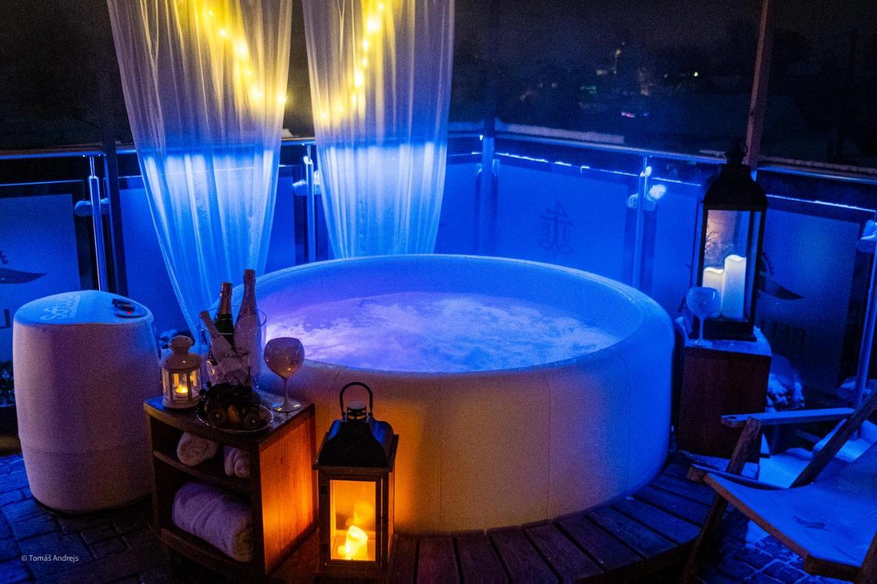 Hotel Tommy Wellness & Spa 나호트 외부 사진