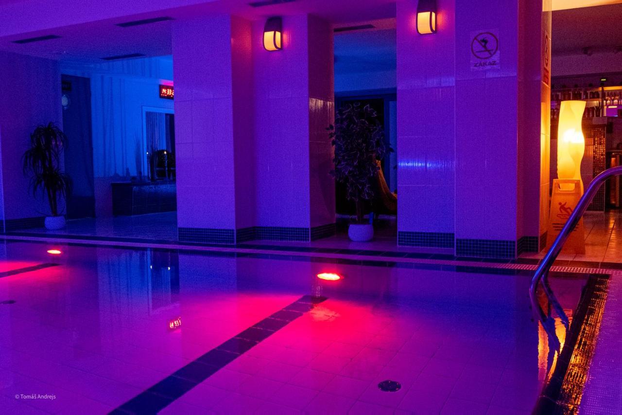 Hotel Tommy Wellness & Spa 나호트 외부 사진