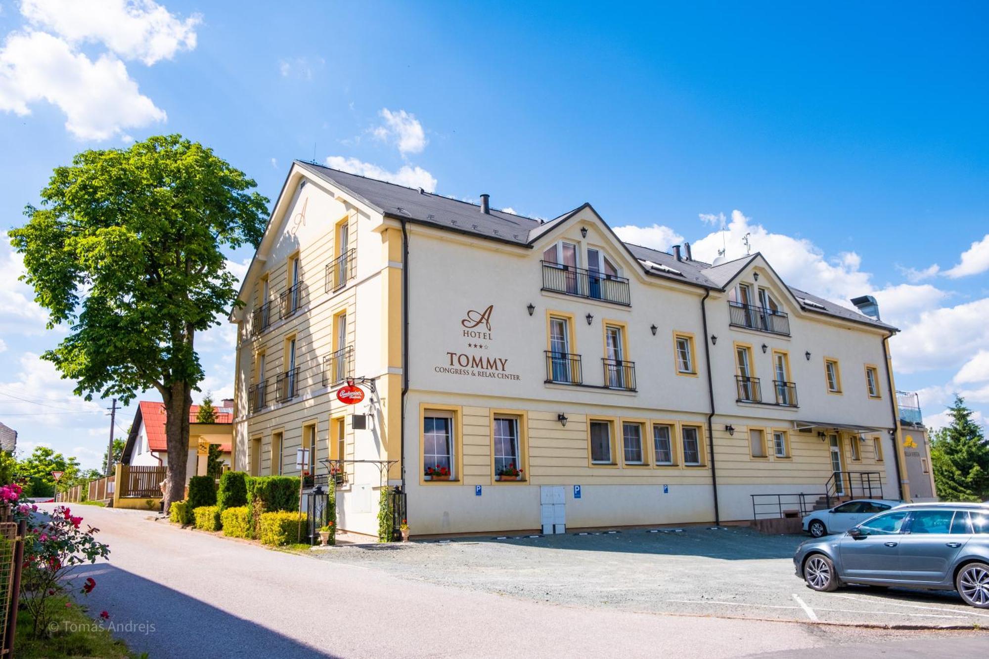 Hotel Tommy Wellness & Spa 나호트 외부 사진