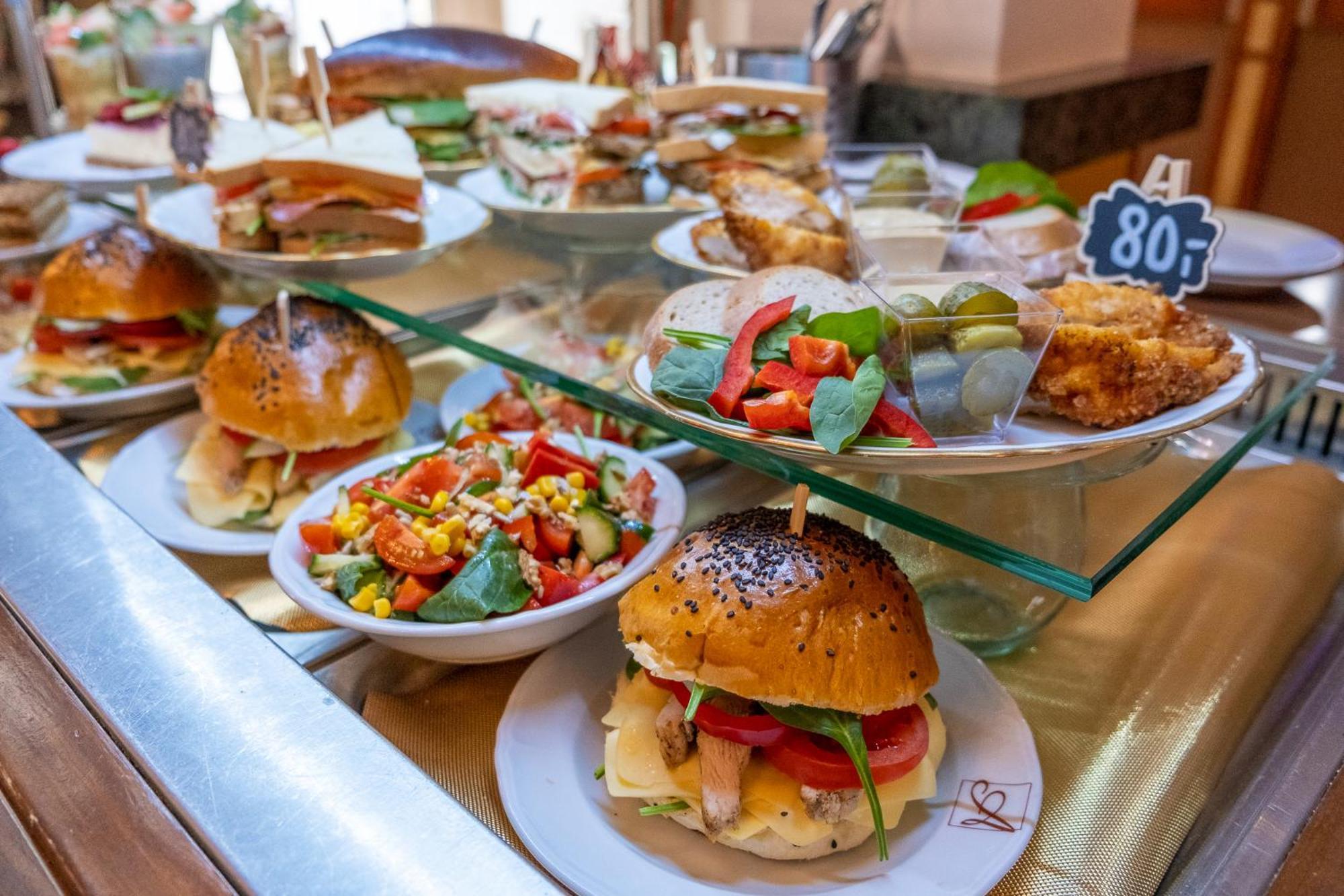 Hotel Tommy Wellness & Spa 나호트 외부 사진